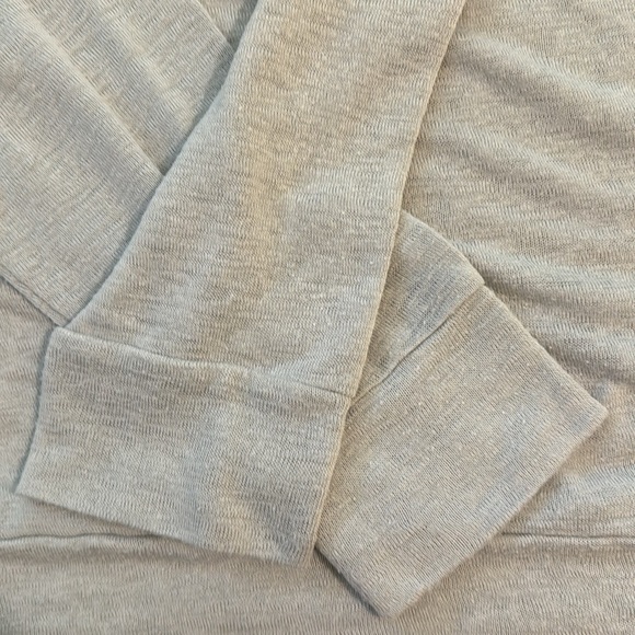 Victoria’s Secret grey lightweight longsleeve pajama top - Picture 5 of 5